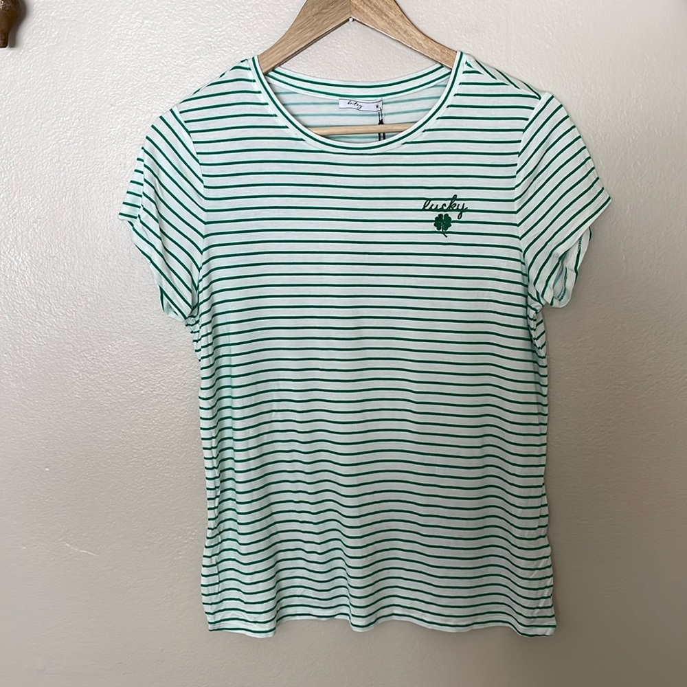 ☘️NWOT Lucky Stripe Tee☘️ Medium